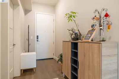 263 Llano De Los Robles Ave #1, San Jose, CA 95136 - Photo 2