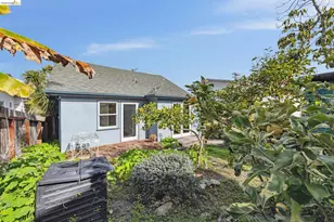 1066 Bayview Ave, Oakland, CA 94610 - Photo 28