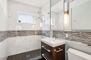 1066 Bayview Ave, Oakland, CA 94610 - Photo 22