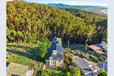 107 Dolphine Ave, El Granada, CA 94018 - Photo 54