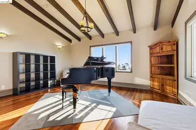 107 Dolphine Ave, El Granada, CA 94018 - Photo 22