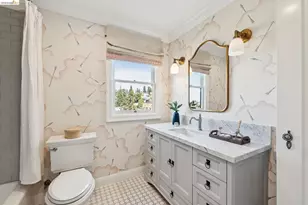 906 Paramount Rd, Oakland, CA 94610 - Photo 44