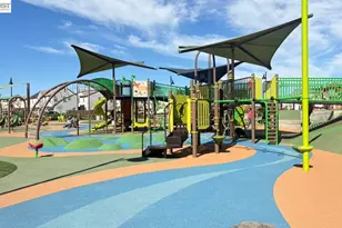 17691 Brandeis Ct, Lathrop, CA 95330 - Photo 26