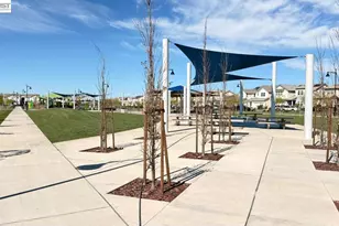 17691 Brandeis Ct, Lathrop, CA 95330 - Photo 24