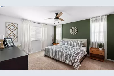 17691 Brandeis Ct, Lathrop, CA 95330 - Photo 12