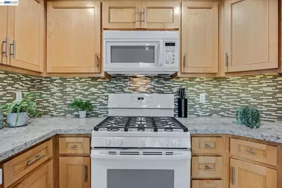 2101 Portside Ct, Discovery Bay, CA 94505 - Photo 10