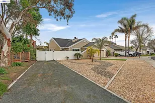 2101 Portside Ct, Discovery Bay, CA 94505 - Photo 36