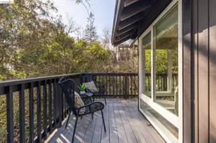 6931 Pinehaven Rd, Oakland, CA 94611 - Photo 10