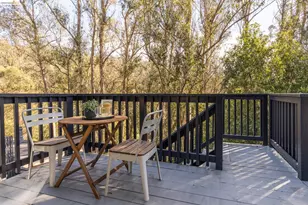 6931 Pinehaven Rd, Oakland, CA 94611 - Photo 8