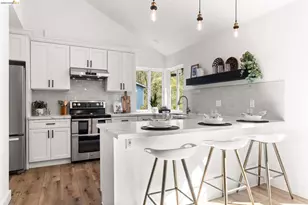 6931 Pinehaven Rd, Oakland, CA 94611 - Photo 14