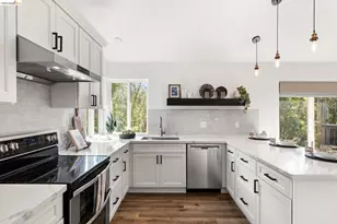 6931 Pinehaven Rd, Oakland, CA 94611 - Photo 16