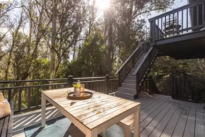 6931 Pinehaven Rd, Oakland, CA 94611 - Photo 40