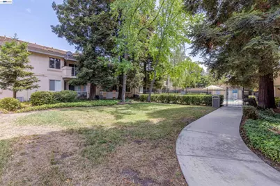 4671 Laurie Cmn #105, Livermore, CA 94550 - Photo 16