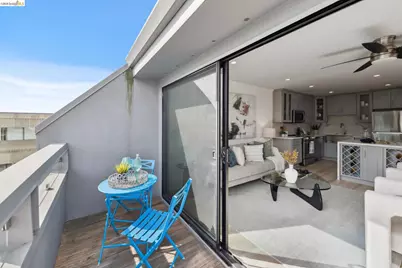 7 Embarcadero #204, Oakland, CA 94607 - Photo 18