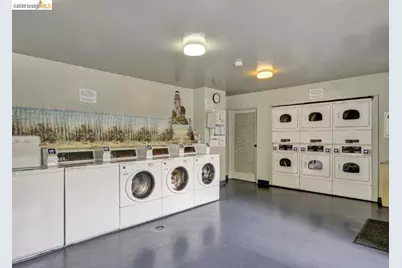 7 Embarcadero #204, Oakland, CA 94607 - Photo 24