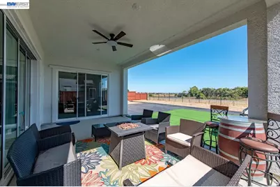 713 River Bend Dr, Lathrop, CA 95330 - Photo 40