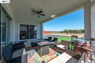 713 River Bend Dr, Lathrop, CA 95330 - Photo 40