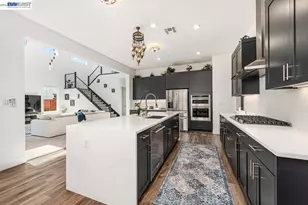 713 River Bend Dr, Lathrop, CA 95330 - Photo 6