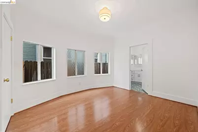 5812 Dover St, Oakland, CA 94609 - Photo 10