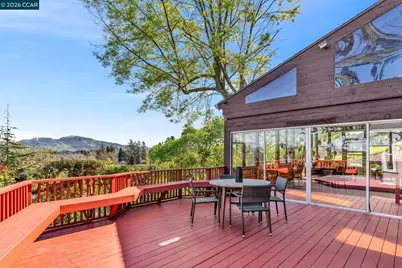 2081 Essenay Ave, Walnut Creek, CA 94597 - Photo 38