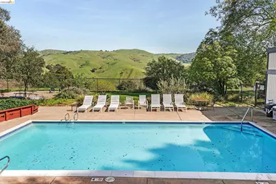 407 Vista Heights Rd, El Cerrito, CA 94530 - Photo 4