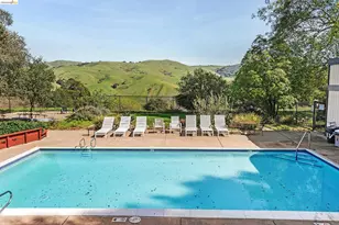 407 Vista Heights Rd, El Cerrito, CA 94530 - Photo 4