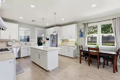 4038 Knightstown St, Dublin, CA 94568 - Photo 10