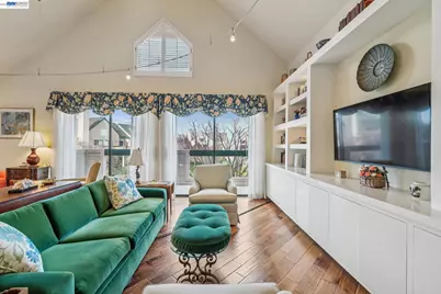 9 Regulus Court, Alameda, CA 94501 - Photo 30