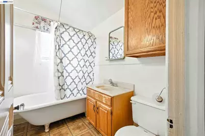 556-558 Alcatraz Ave, Oakland, CA 94609 - Photo 26
