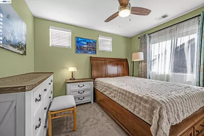 15100 Shining Star Ln, San Leandro, CA 94579 - Photo 20