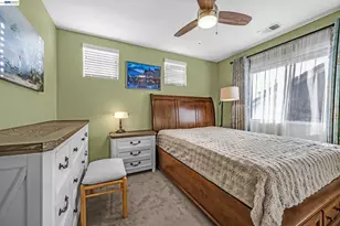 15100 Shining Star Ln, San Leandro, CA 94579 - Photo 20