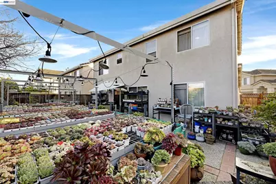 15100 Shining Star Ln, San Leandro, CA 94579 - Photo 14