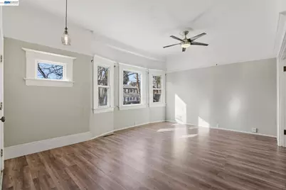 2327 N St, Sacramento, CA 95816 - Photo 6