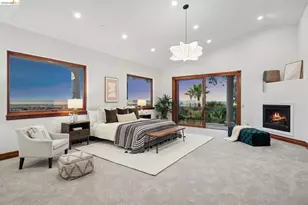 33 Somerset Rd, Oakland, CA 94611 - Photo 30