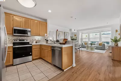 655 12th St #205, Oakland, CA 94607 - Photo 4