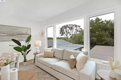 25480 University Ct, Hayward, CA 94542 - Photo 12