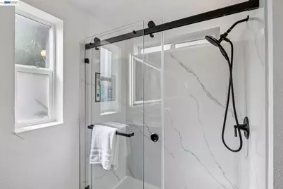 29341 Sandburg Way, Hayward, CA 94544 - Photo 28