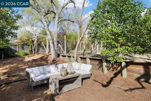 70 Carolyn Ct, Lafayette, CA 94549 - Photo 26