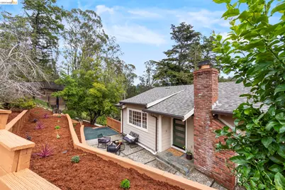 2 Cortez Ct, Oakland, CA 94611 - Photo 40
