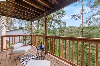 2 Cortez Ct, Oakland, CA 94611 - Photo 18