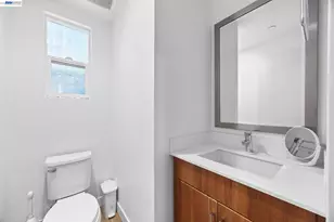 117 Uptown Cir, Oakland, CA 94607 - Photo 6