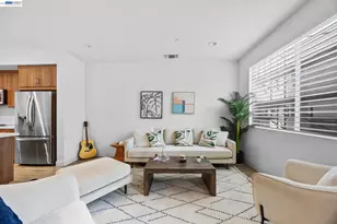 117 Uptown Cir, Oakland, CA 94607 - Photo 4