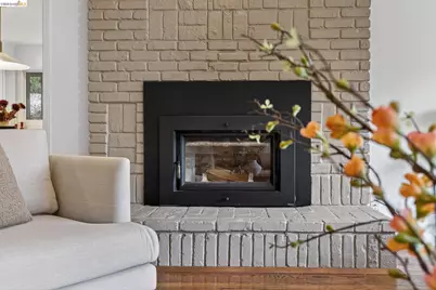 261 Silverado Ct, Oakland, CA 94605 - Photo 8