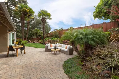 261 Silverado Ct, Oakland, CA 94605 - Photo 22