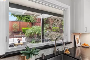 261 Silverado Ct, Oakland, CA 94605 - Photo 20