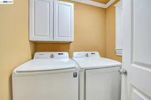 2635 10th St, Oakland, CA 94601 - Photo 16