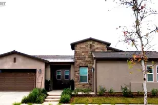 965 Beaver Pond Loop, Madera, CA 93636 - Photo 2