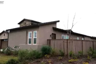 965 Beaver Pond Loop, Madera, CA 93636 - Photo 4