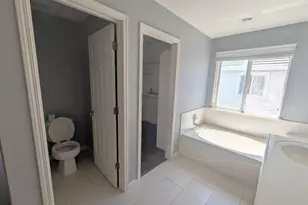 4958 Bay View Cir, Stockton, CA 95219 - Photo 16