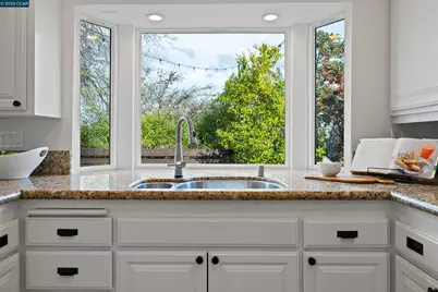 2080 Essenay Ave, Walnut Creek, CA 94597 - Photo 12